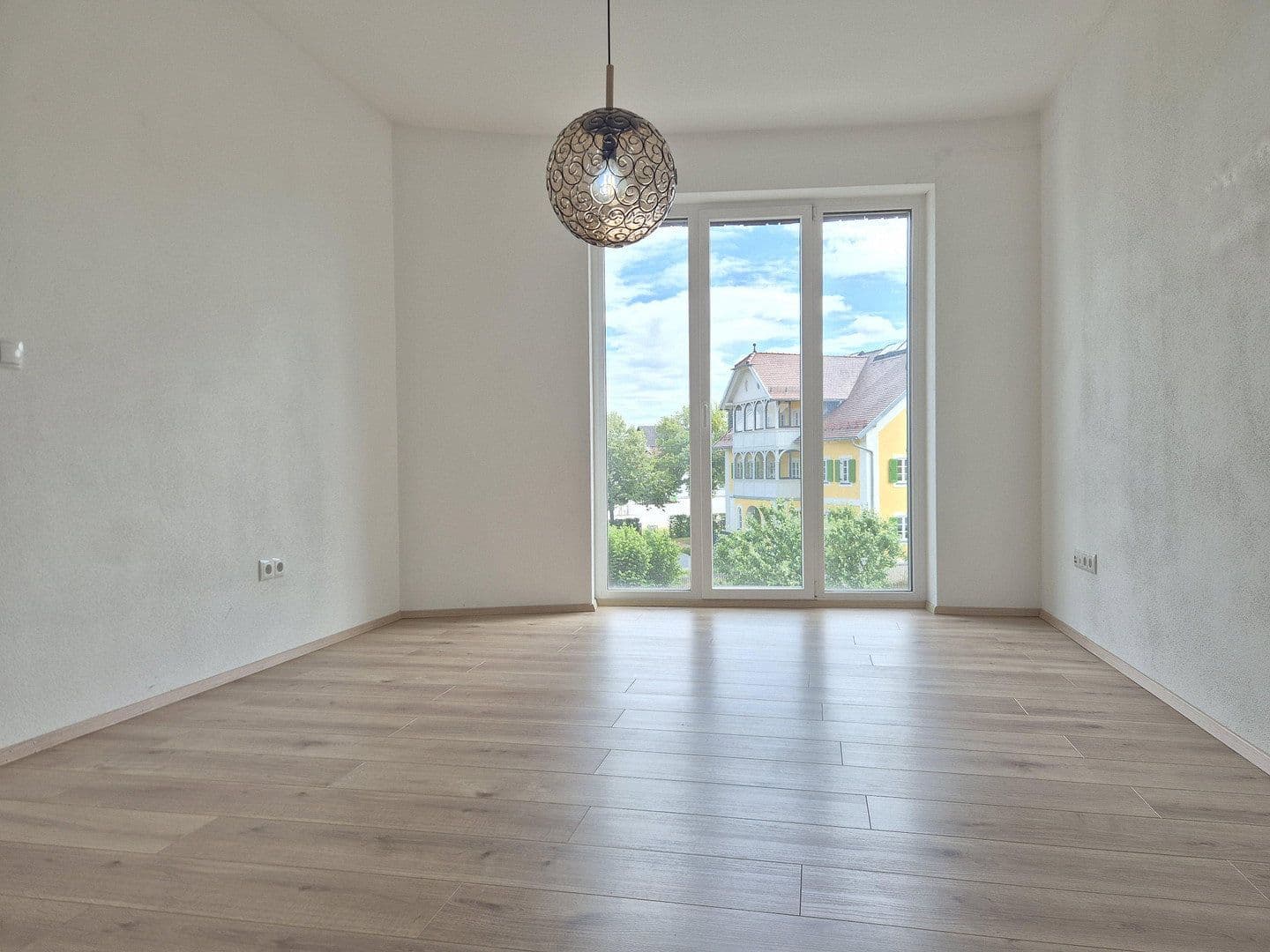 Prenájom bytu 3-izbový 86 m², Industriestrasse 1, Ergoldsbach, Bavorsko Prenájom bytu 3-izbový 86 m², Industriestrasse 1, Ergoldsbach, Bavorsko