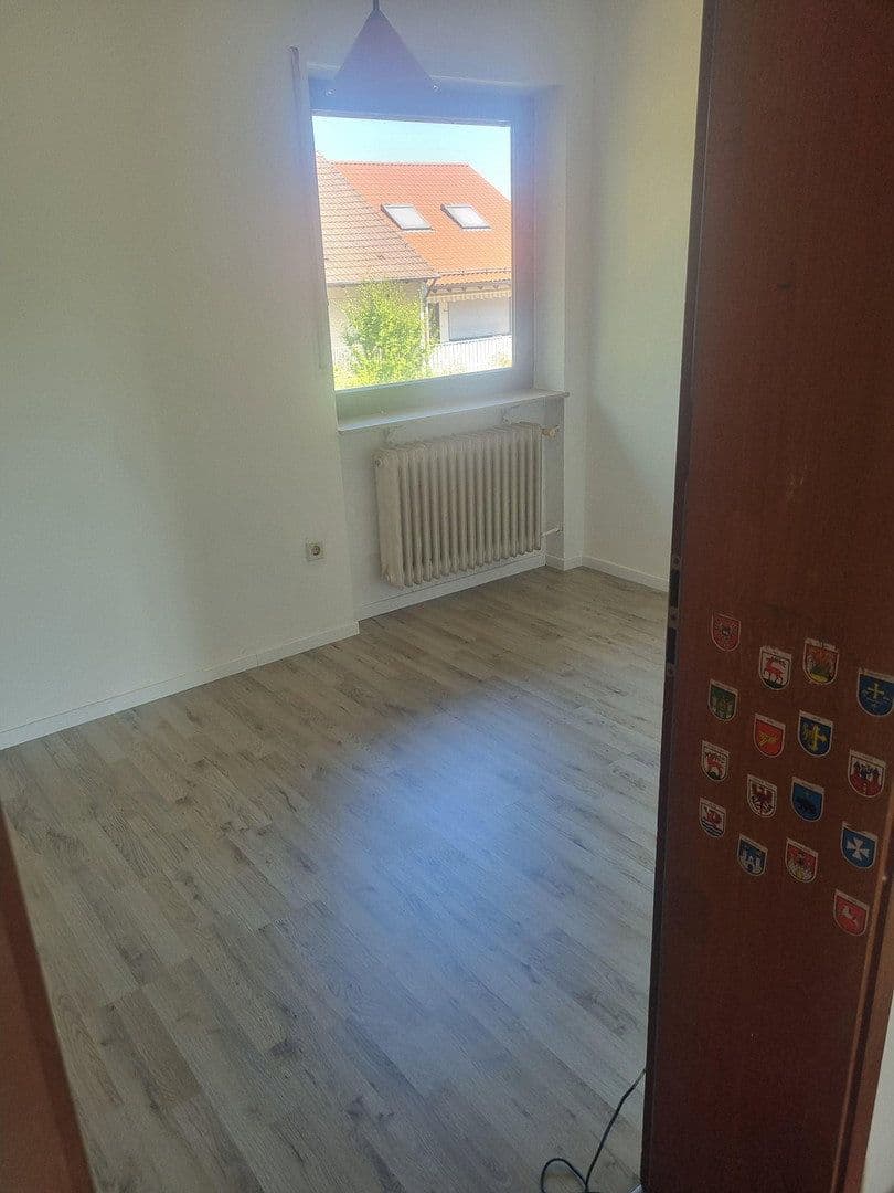 Predaj domu 130 m², pozemok 427 m², Karlsbad, Bádensko-Wurttembersko Predaj domu 130 m², pozemok 427 m², Karlsbad, Bádensko-Wurttembersko