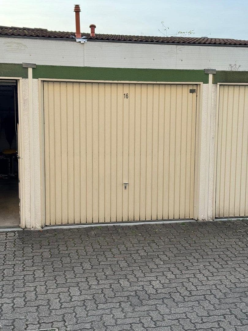 Prenájom bytu 3-izbový 92 m², Viehtrifftstraße 42, Speyer, Porýnie-Falcko Prenájom bytu 3-izbový 92 m², Viehtrifftstraße 42, Speyer, Porýnie-Falcko