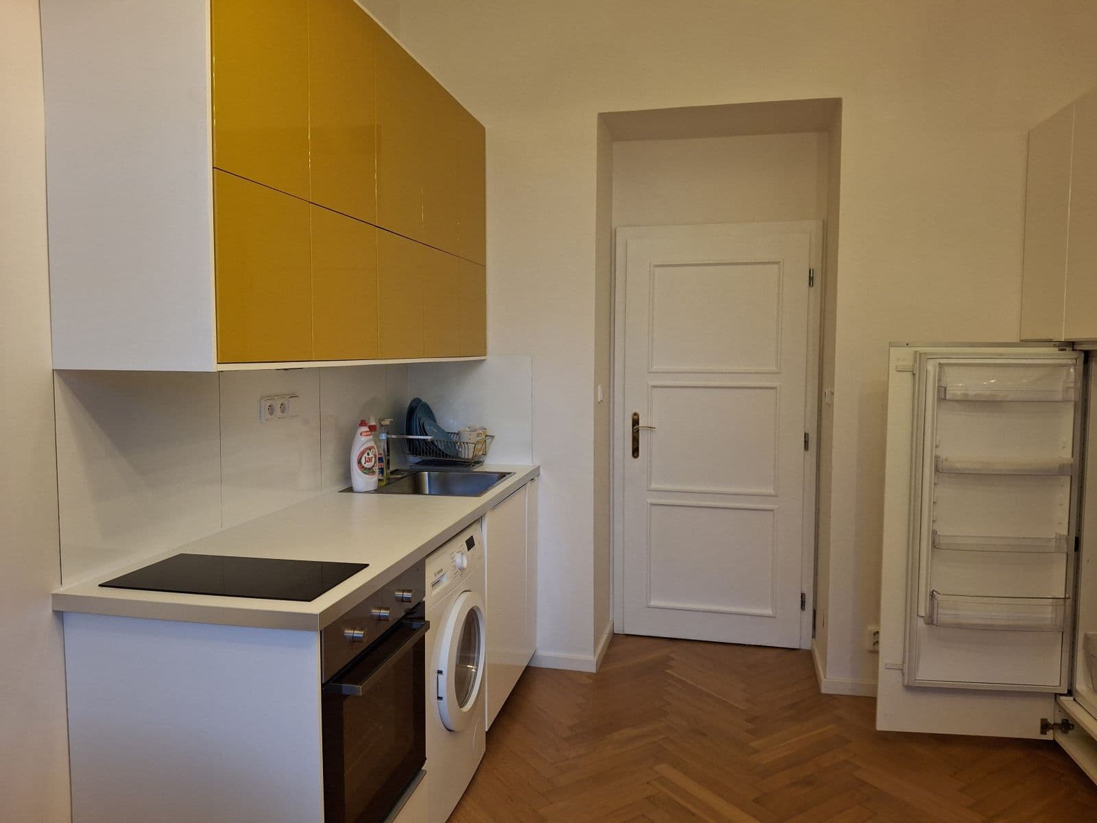 Prenájom bytu, náměstí Bratří Synků, Praha, Praha Prenájom bytu, náměstí Bratří Synků, Praha, Praha