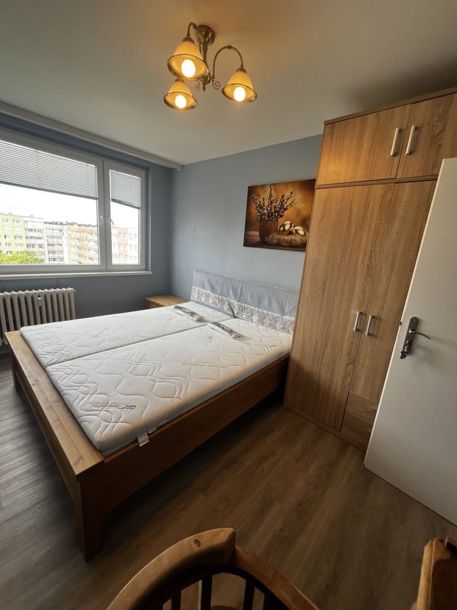 Prenájom bytu 13 m², Mezi Školami, Praha, Praha Prenájom bytu 13 m², Mezi Školami, Praha, Praha