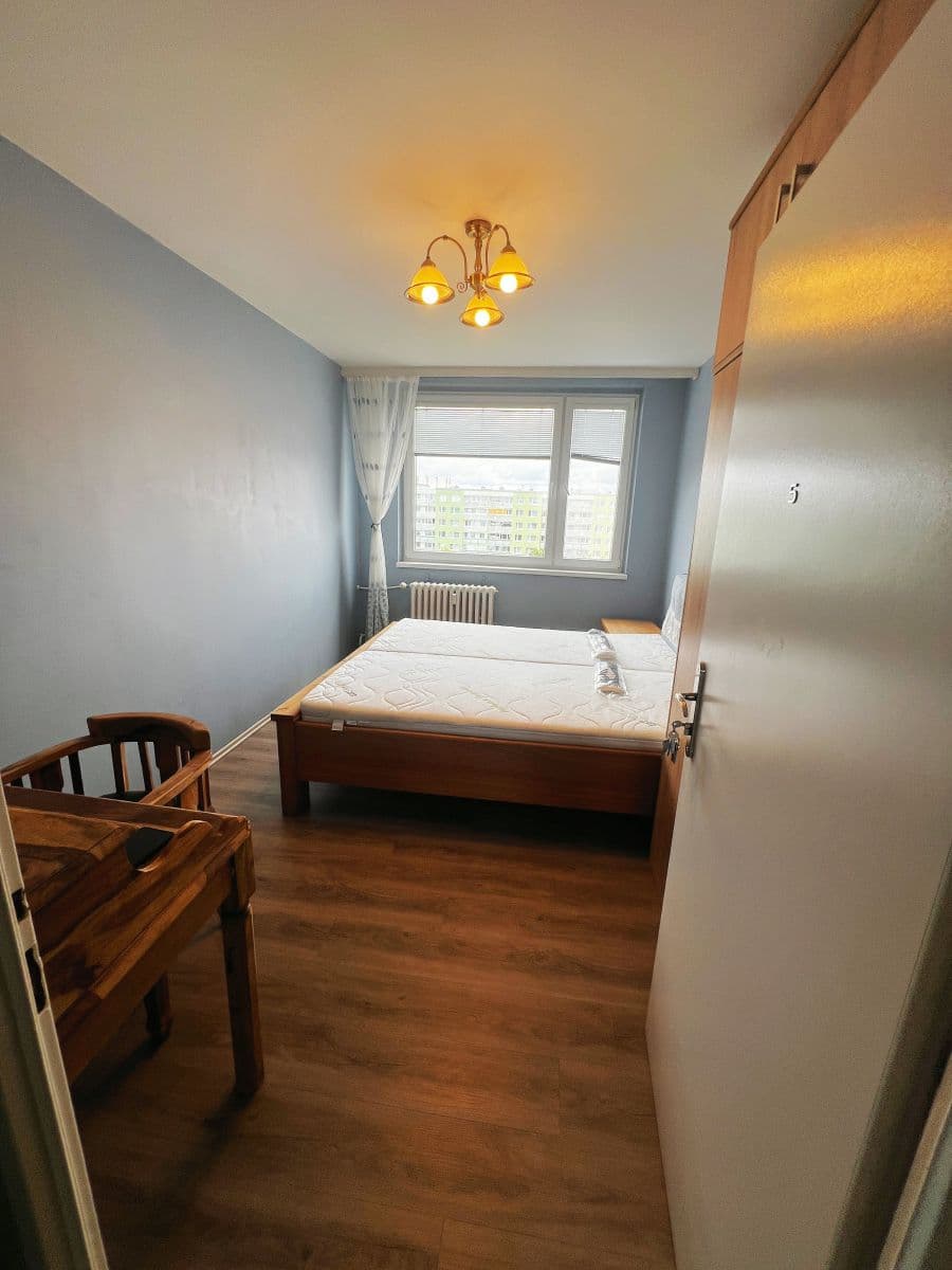 Prenájom bytu 13 m², Mezi Školami, Praha, Praha Prenájom bytu 13 m², Mezi Školami, Praha, Praha