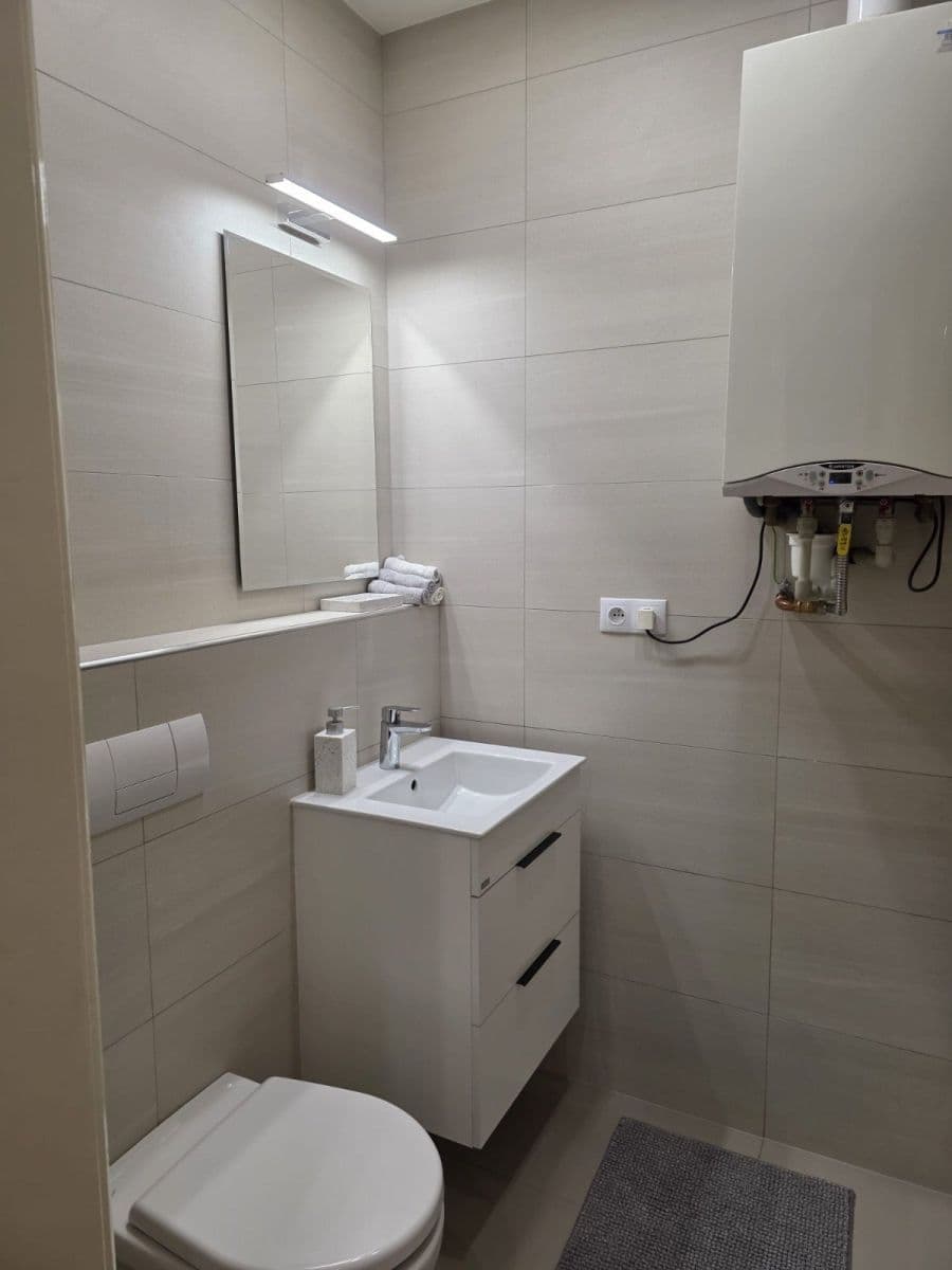 Prenájom bytu 82 m², U Nádražní lávky, Praha, Praha Prenájom bytu 82 m², U Nádražní lávky, Praha, Praha