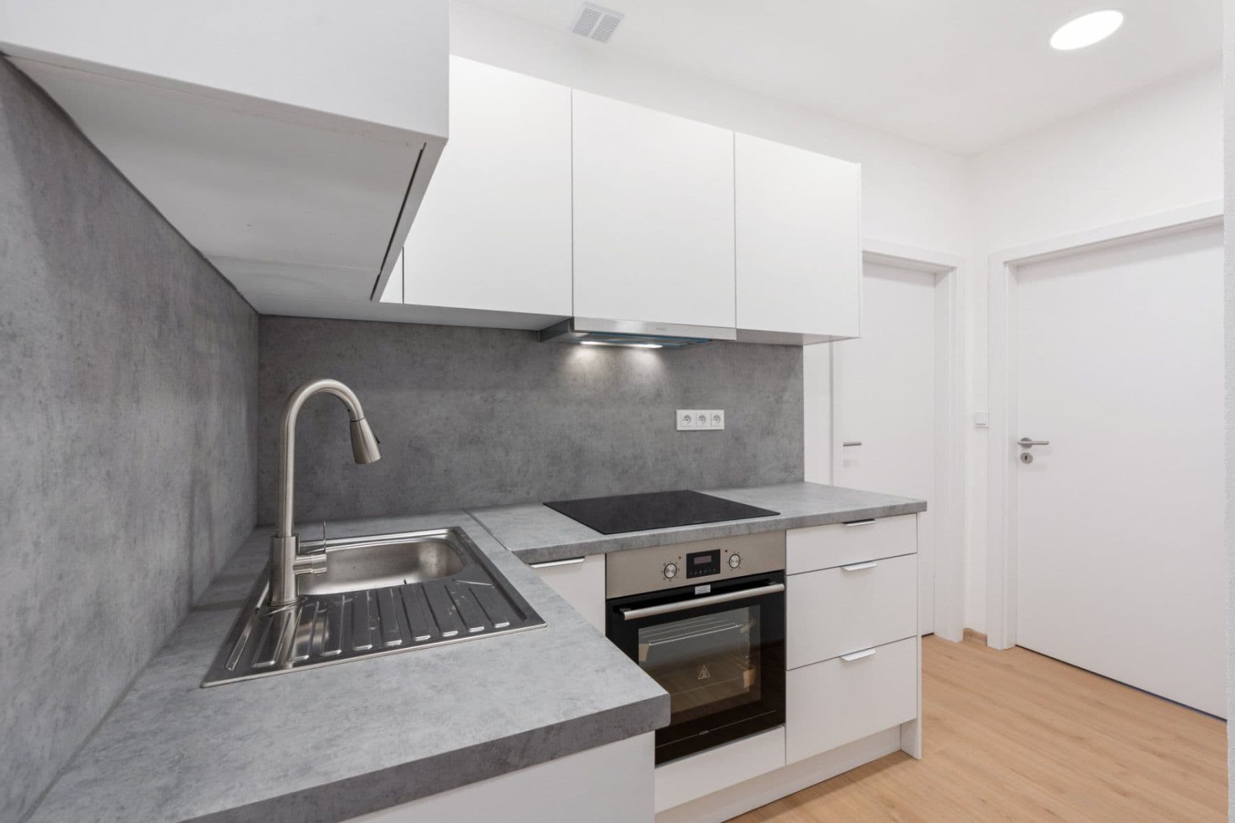 Prenájom bytu 48 m², Na Stráži, Praha, Praha Prenájom bytu 48 m², Na Stráži, Praha, Praha