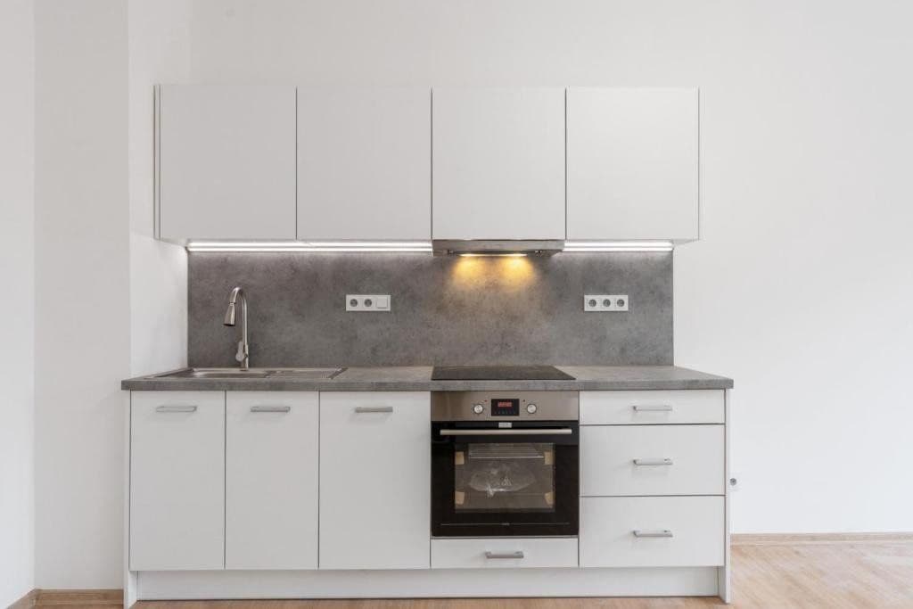 Prenájom bytu 50 m², Hanusova, Praha, Praha Prenájom bytu 50 m², Hanusova, Praha, Praha