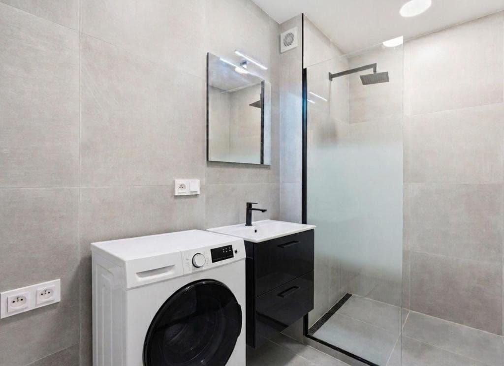 Prenájom bytu 52 m², Národní obrany, Praha, Praha Prenájom bytu 52 m², Národní obrany, Praha, Praha