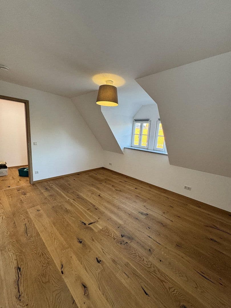 Prenájom bytu 3-izbový 94 m², Großreuther Straße 77, Nürnberg, Bavorsko Prenájom bytu 3-izbový 94 m², Großreuther Straße 77, Nürnberg, Bavorsko