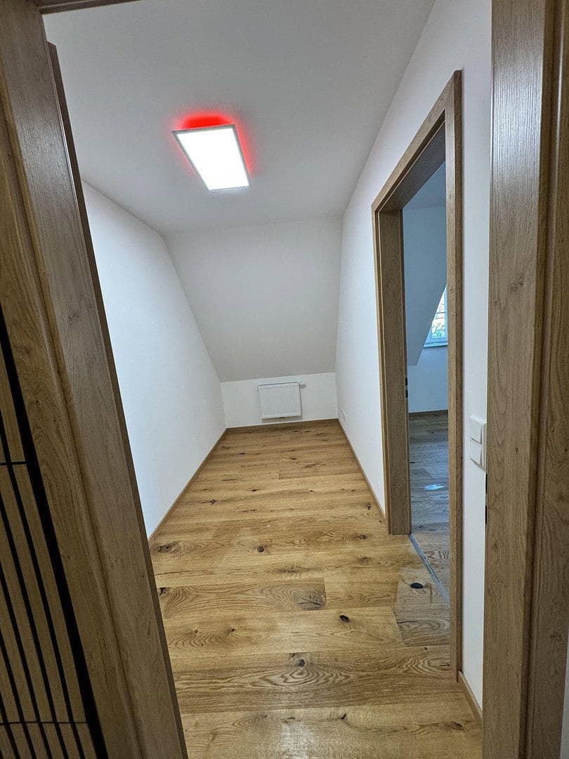 Prenájom bytu 3-izbový 94 m², Großreuther Straße 77, Nürnberg, Bavorsko Prenájom bytu 3-izbový 94 m², Großreuther Straße 77, Nürnberg, Bavorsko