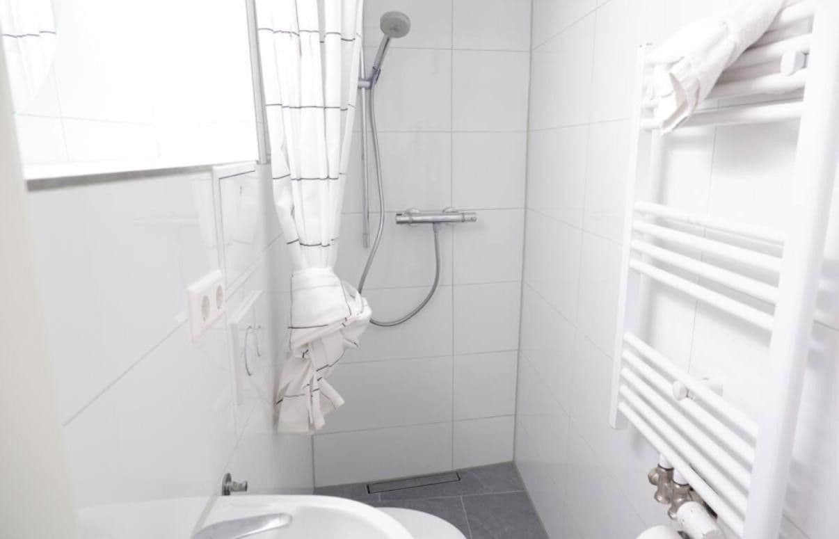 Prenájom bytu 2-izbový 25 m², Neckarhalde 4, Tübingen, Bádensko-Wurttembersko Prenájom bytu 2-izbový 25 m², Neckarhalde 4, Tübingen, Bádensko-Wurttembersko