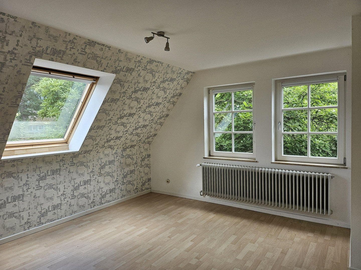 Predaj domu 212 m², pozemok 1.883 m², Quelkhorner Landstraße, Ottersberg, Dolné Sasko Predaj domu 212 m², pozemok 1.883 m², Quelkhorner Landstraße, Ottersberg, Dolné Sasko