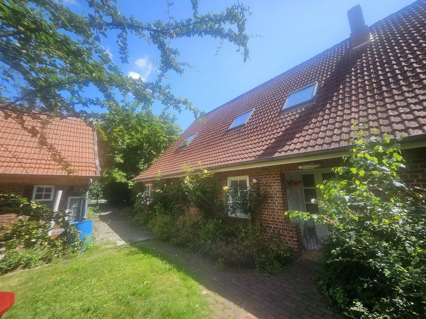 Predaj domu 212 m², pozemok 1.883 m², Quelkhorner Landstraße, Ottersberg, Dolné Sasko Predaj domu 212 m², pozemok 1.883 m², Quelkhorner Landstraße, Ottersberg, Dolné Sasko