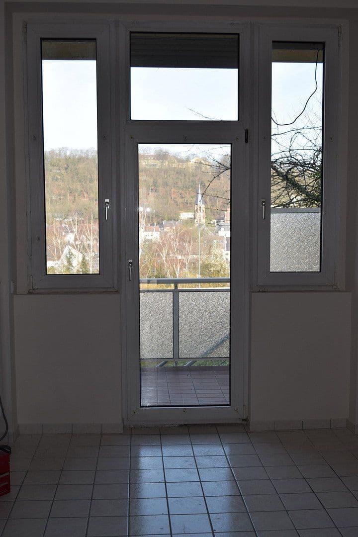 Prenájom bytu 2-izbový 108 m², Wuppertal, Severné Porýnie - Westfálsko Prenájom bytu 2-izbový 108 m², Wuppertal, Severné Porýnie - Westfálsko