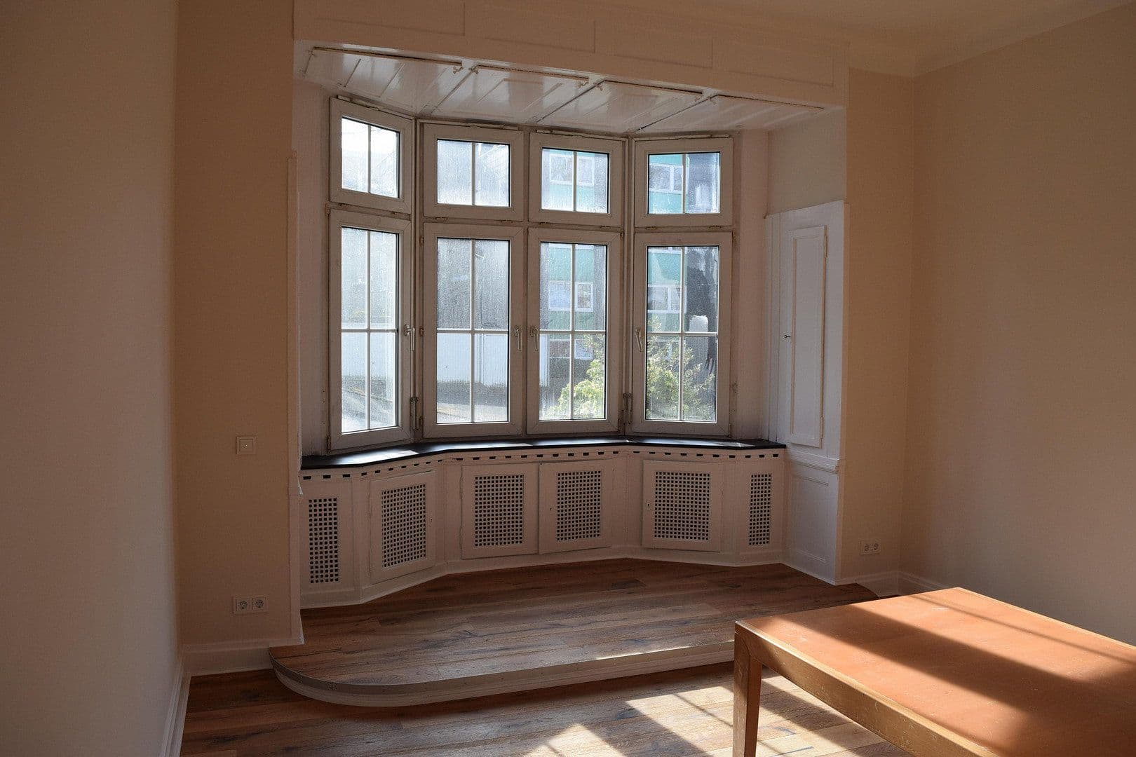 Prenájom bytu 2-izbový 108 m², Wuppertal, Severné Porýnie - Westfálsko Prenájom bytu 2-izbový 108 m², Wuppertal, Severné Porýnie - Westfálsko