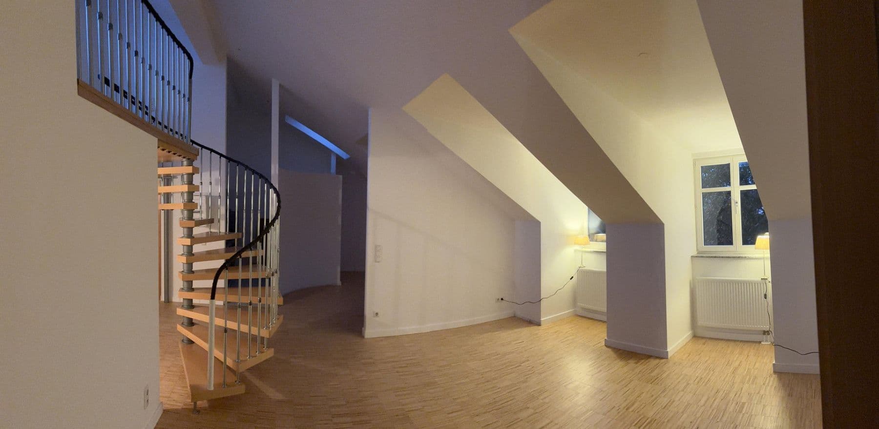 Prenájom bytu 2-izbový 98 m², Uferstraße 19, Leipzig, Sasko Prenájom bytu 2-izbový 98 m², Uferstraße 19, Leipzig, Sasko