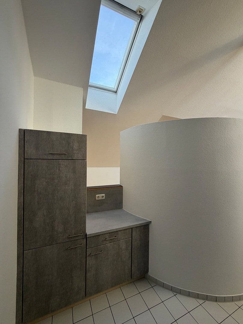Prenájom bytu 2-izbový 98 m², Uferstraße 19, Leipzig, Sasko Prenájom bytu 2-izbový 98 m², Uferstraße 19, Leipzig, Sasko