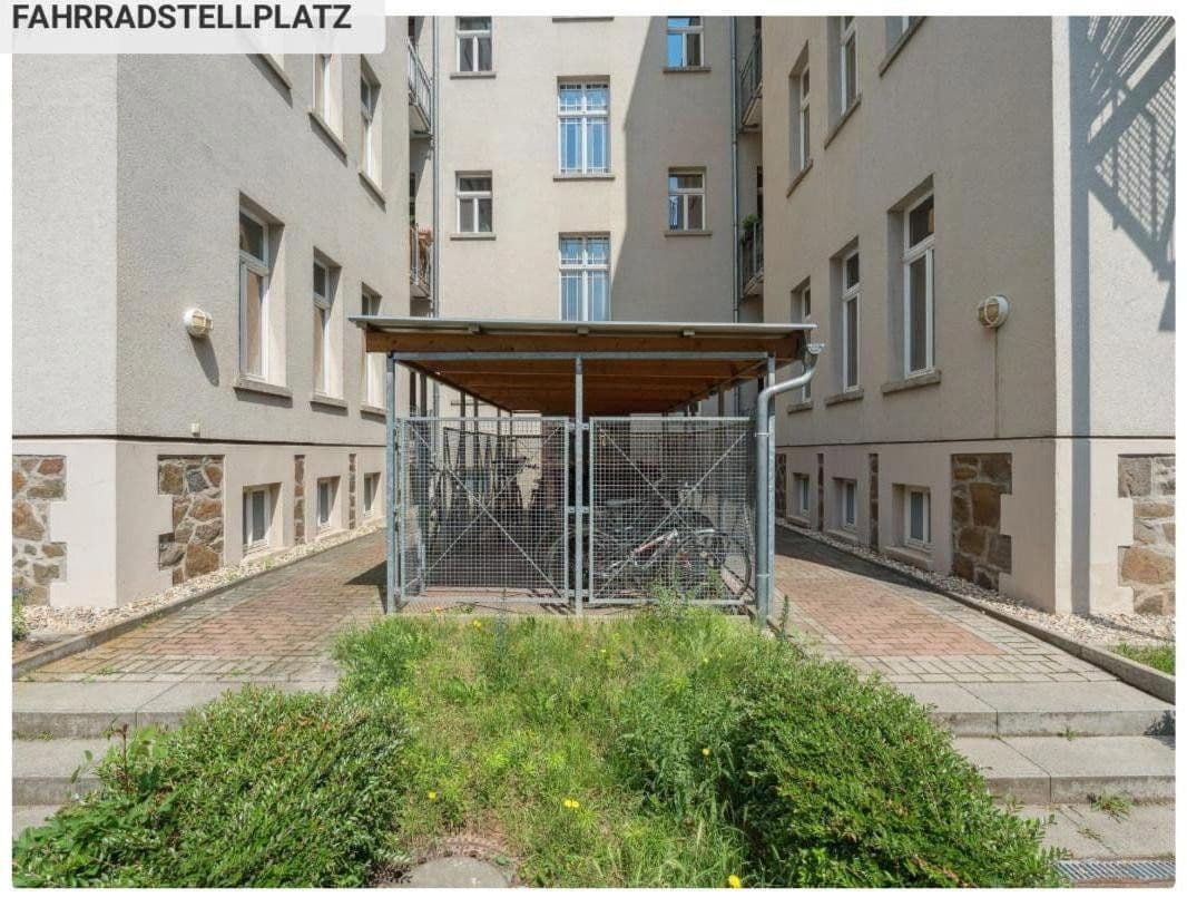 Prenájom bytu 2-izbový 98 m², Uferstraße 19, Leipzig, Sasko Prenájom bytu 2-izbový 98 m², Uferstraße 19, Leipzig, Sasko