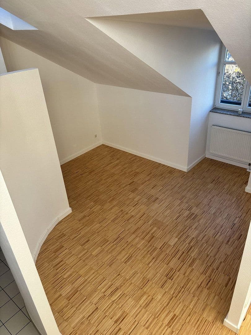 Prenájom bytu 2-izbový 98 m², Uferstraße 19, Leipzig, Sasko Prenájom bytu 2-izbový 98 m², Uferstraße 19, Leipzig, Sasko