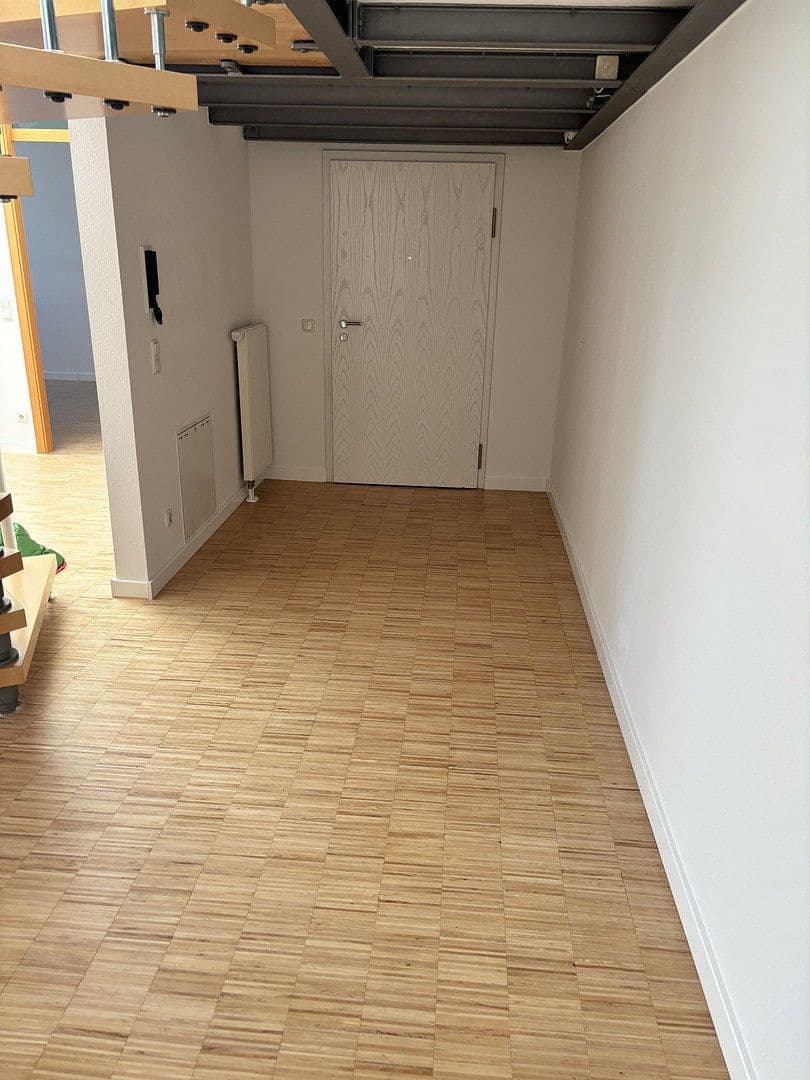 Prenájom bytu 2-izbový 98 m², Uferstraße 19, Leipzig, Sasko Prenájom bytu 2-izbový 98 m², Uferstraße 19, Leipzig, Sasko