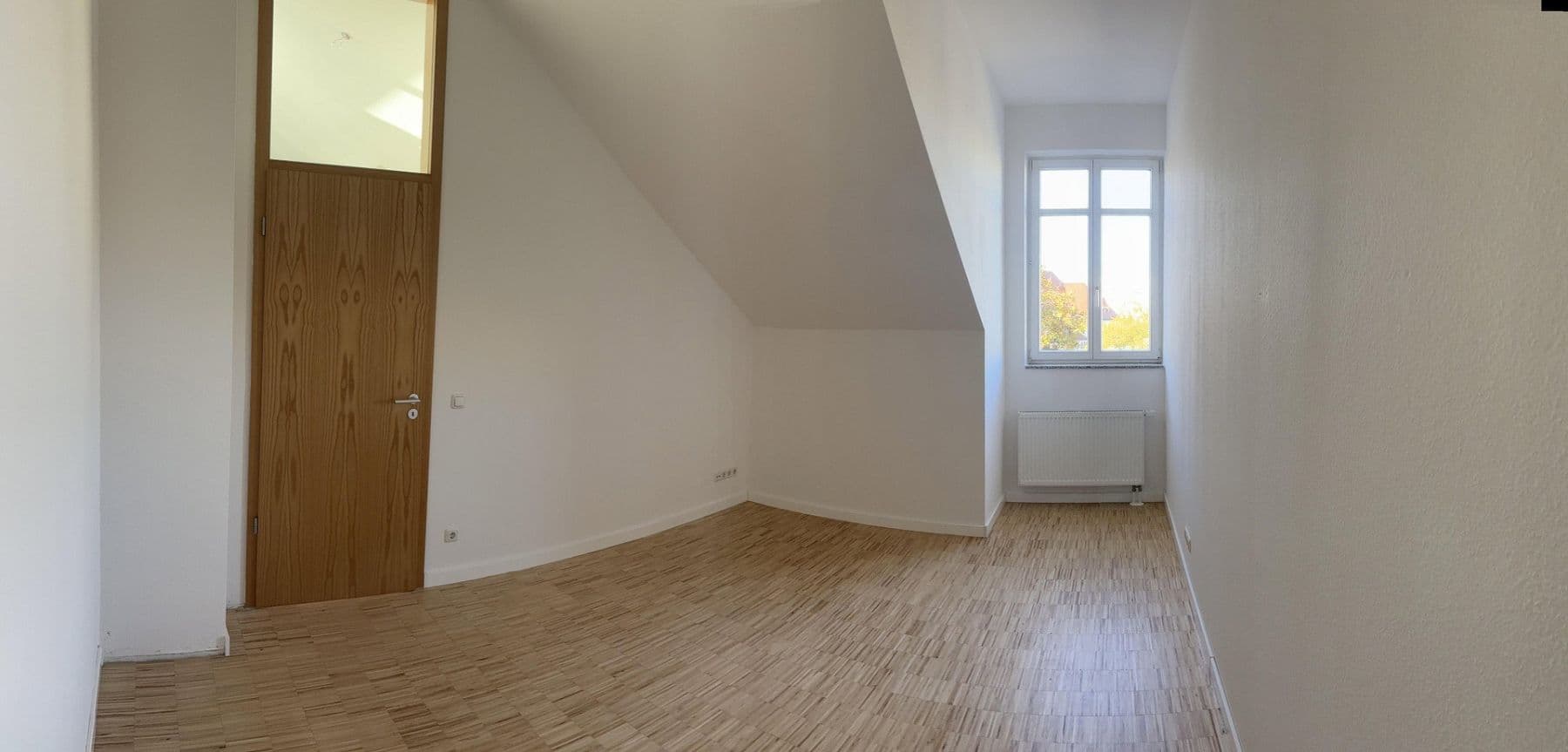 Prenájom bytu 2-izbový 98 m², Uferstraße 19, Leipzig, Sasko Prenájom bytu 2-izbový 98 m², Uferstraße 19, Leipzig, Sasko