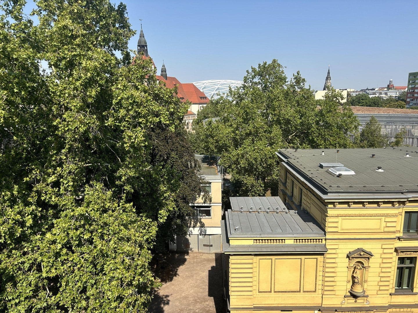 Prenájom bytu 2-izbový 98 m², Uferstraße 19, Leipzig, Sasko Prenájom bytu 2-izbový 98 m², Uferstraße 19, Leipzig, Sasko