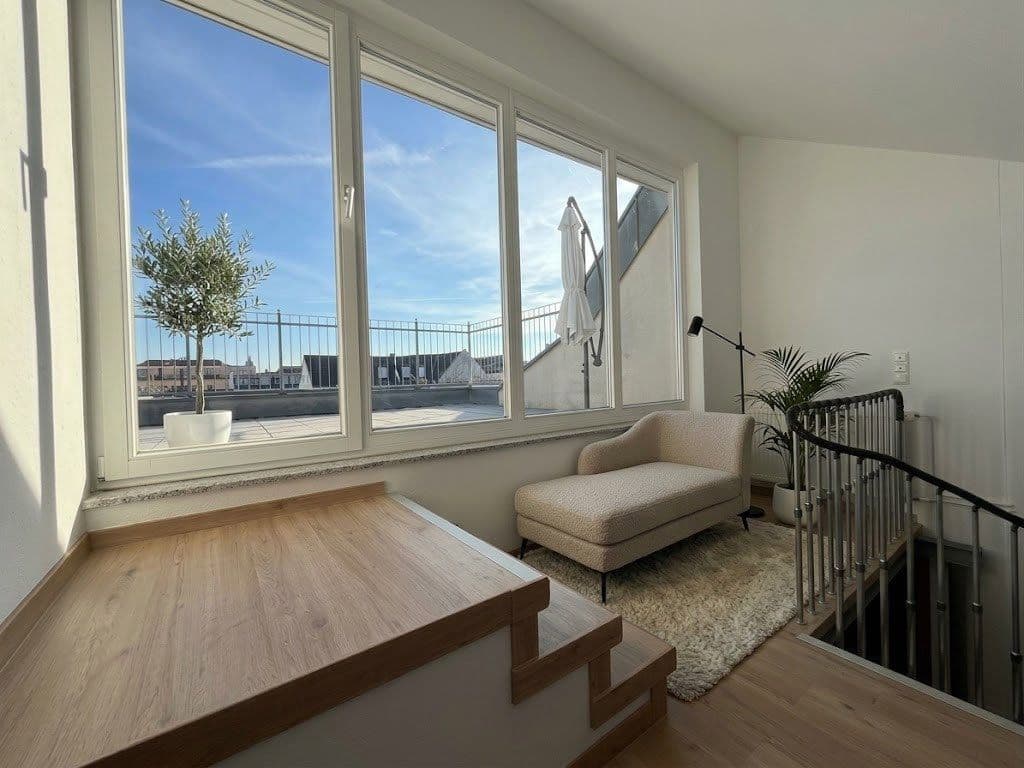 Prenájom bytu 2-izbový 98 m², Uferstraße 19, Leipzig, Sasko Prenájom bytu 2-izbový 98 m², Uferstraße 19, Leipzig, Sasko