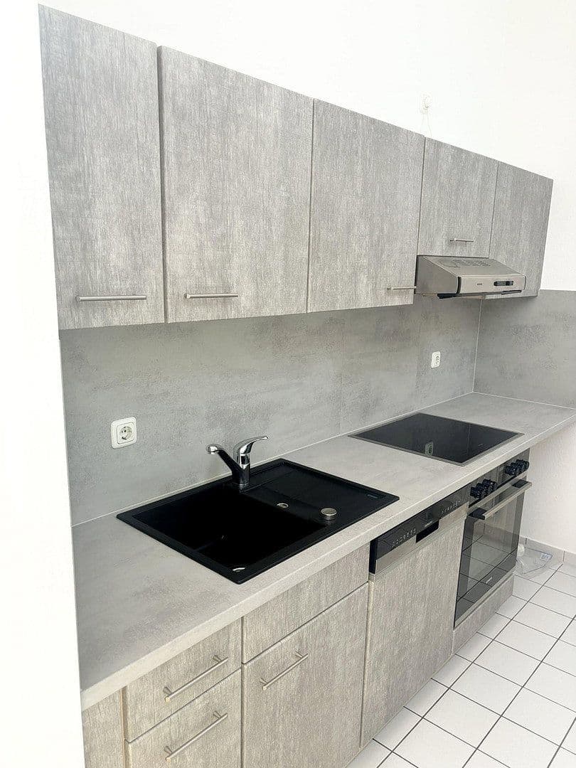 Prenájom bytu 2-izbový 98 m², Uferstraße 19, Leipzig, Sasko Prenájom bytu 2-izbový 98 m², Uferstraße 19, Leipzig, Sasko