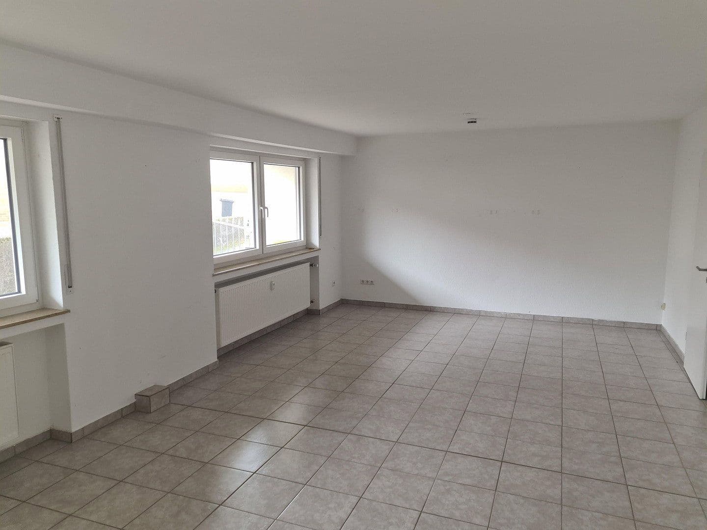 Prenájom bytu 3-izbový 110 m², Sinntal, Hesensko Prenájom bytu 3-izbový 110 m², Sinntal, Hesensko