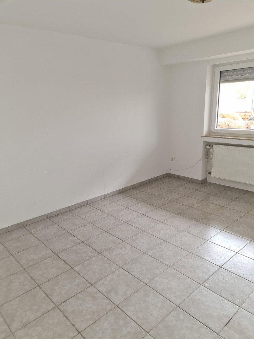 Prenájom bytu 3-izbový 110 m², Sinntal, Hesensko Prenájom bytu 3-izbový 110 m², Sinntal, Hesensko