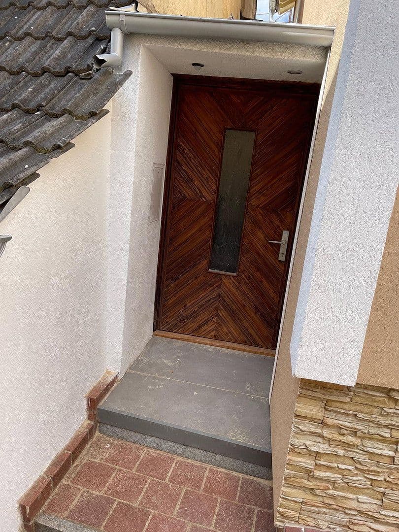 Prenájom bytu 2-izbový 70 m², Marktstr. 3, Rottenburg a. d. Laaber, Bavorsko Prenájom bytu 2-izbový 70 m², Marktstr. 3, Rottenburg a. d. Laaber, Bavorsko