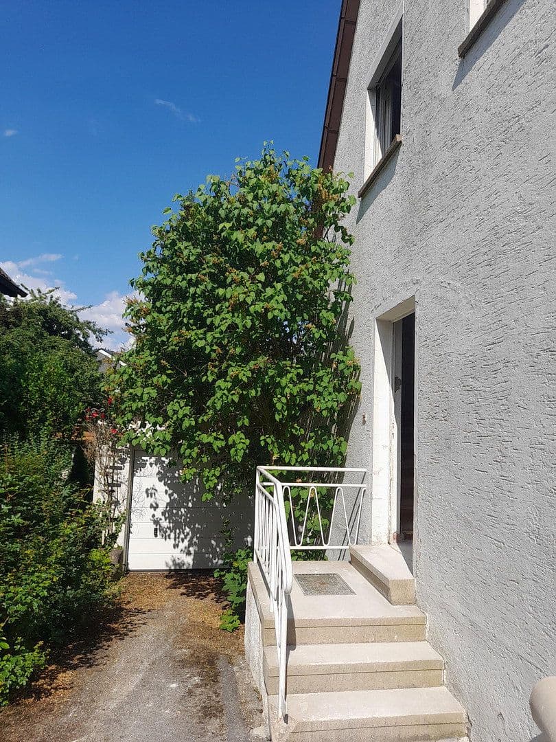 Predaj domu 124 m², pozemok 490 m², Sindelfingen, Bádensko-Wurttembersko Predaj domu 124 m², pozemok 490 m², Sindelfingen, Bádensko-Wurttembersko