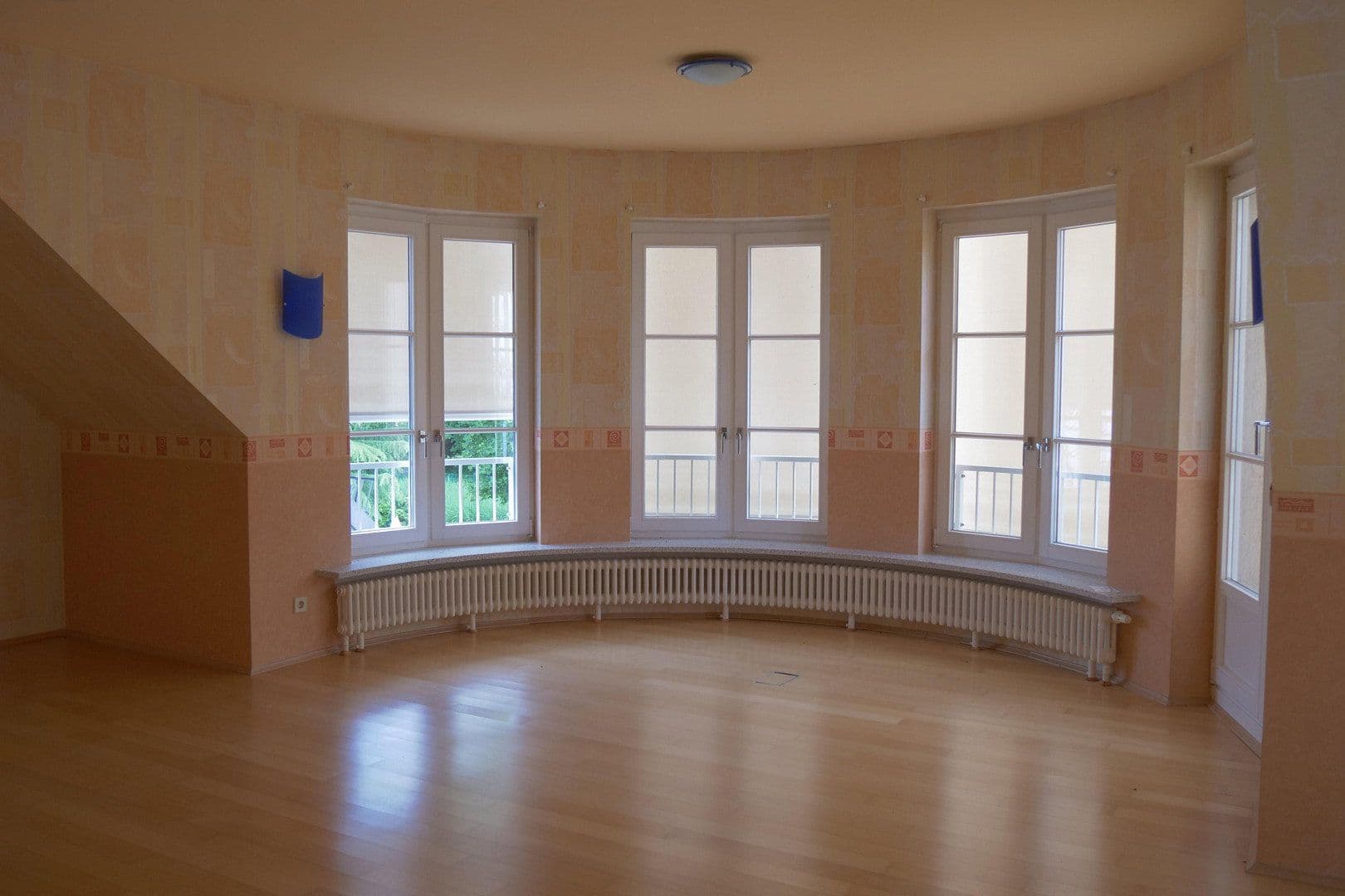 Predaj domu 1.082 m², pozemok 9.536 m², Kolkwitz, Brandenbursko Predaj domu 1.082 m², pozemok 9.536 m², Kolkwitz, Brandenbursko