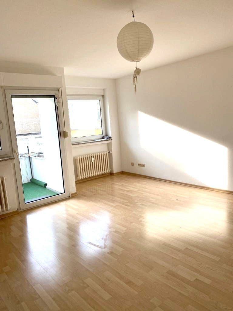 Prenájom bytu 1-izbový 38 m², Schiersteiner Straße, Wiesbaden, Hesensko Prenájom bytu 1-izbový 38 m², Schiersteiner Straße, Wiesbaden, Hesensko
