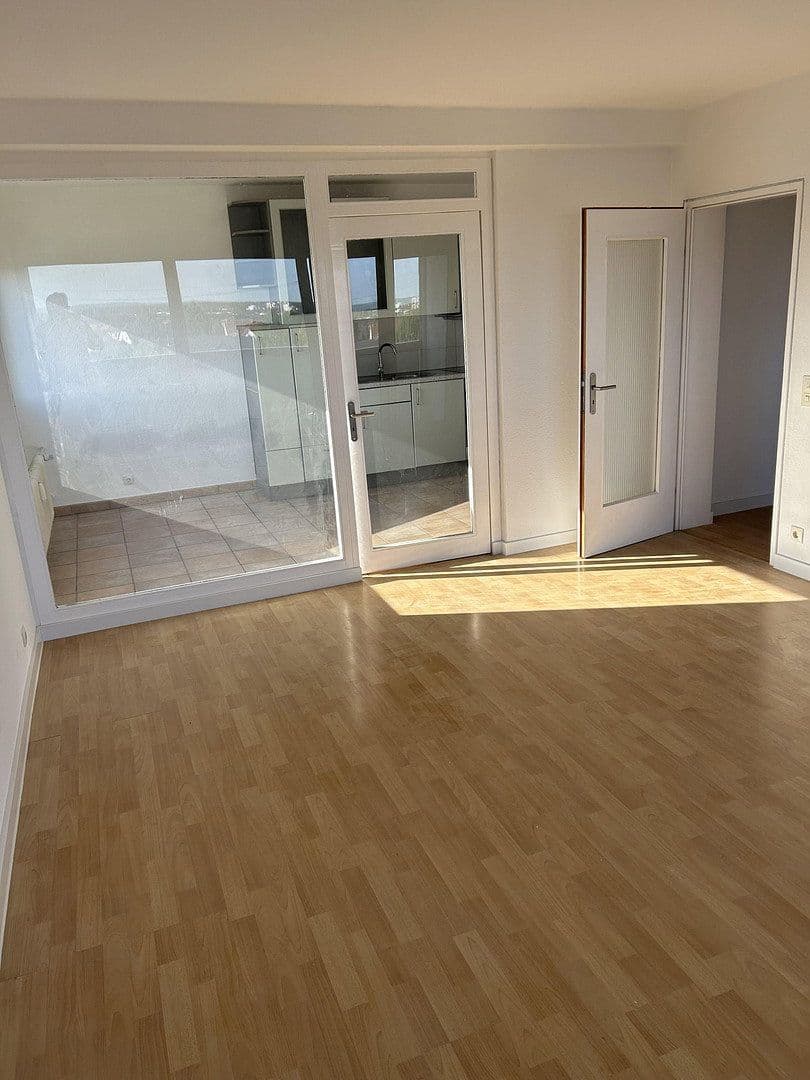 Prenájom bytu 3-izbový 81 m², Rodgau, Hesensko Prenájom bytu 3-izbový 81 m², Rodgau, Hesensko