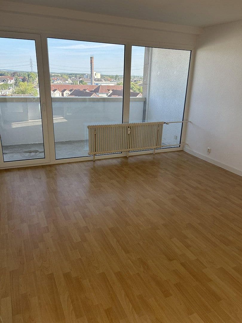 Prenájom bytu 3-izbový 81 m², Rodgau, Hesensko Prenájom bytu 3-izbový 81 m², Rodgau, Hesensko