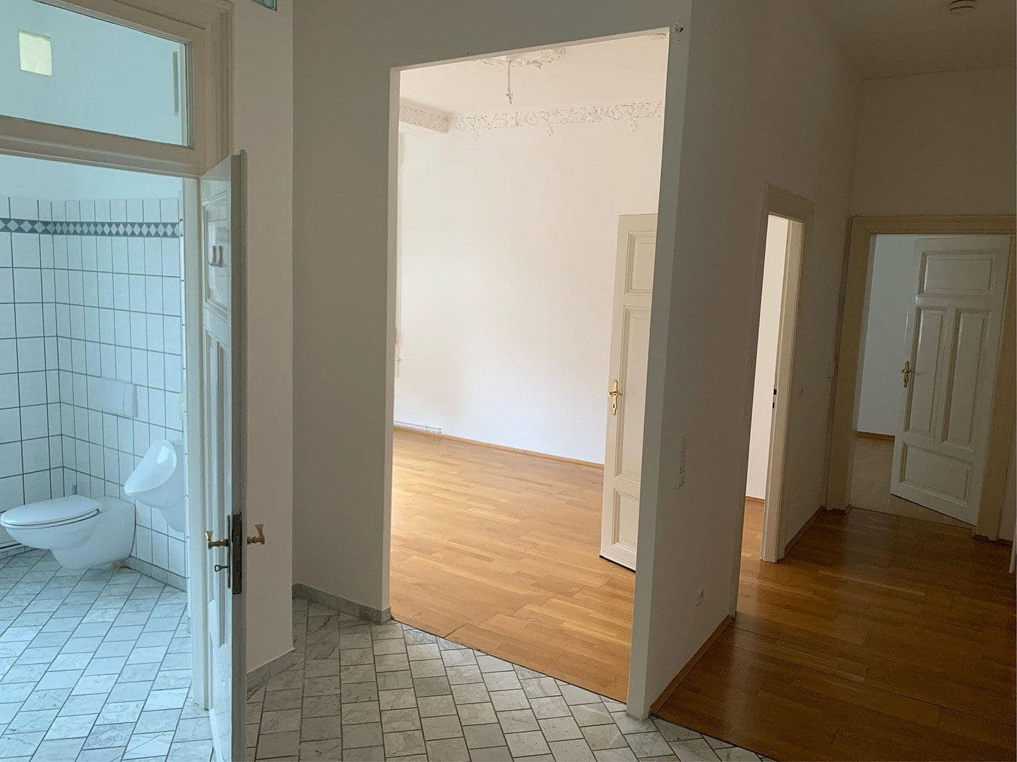 Prenájom bytu 2-izbový 56 m², Gneisenaustrasse 10, Wiesbaden, Hesensko Prenájom bytu 2-izbový 56 m², Gneisenaustrasse 10, Wiesbaden, Hesensko