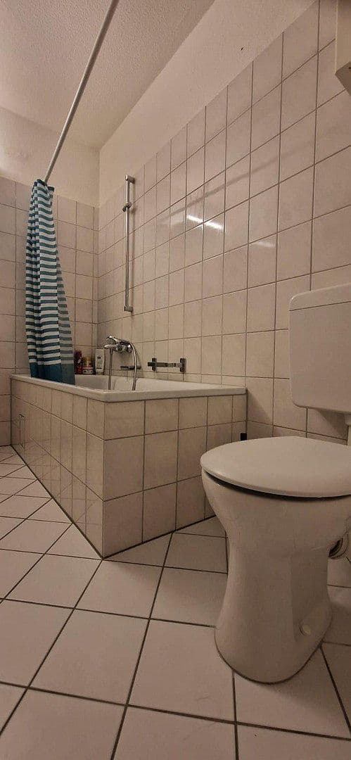 Prenájom bytu 2-izbový 60 m², Baumstr. 38, Essen, Severné Porýnie - Westfálsko Prenájom bytu 2-izbový 60 m², Baumstr. 38, Essen, Severné Porýnie - Westfálsko