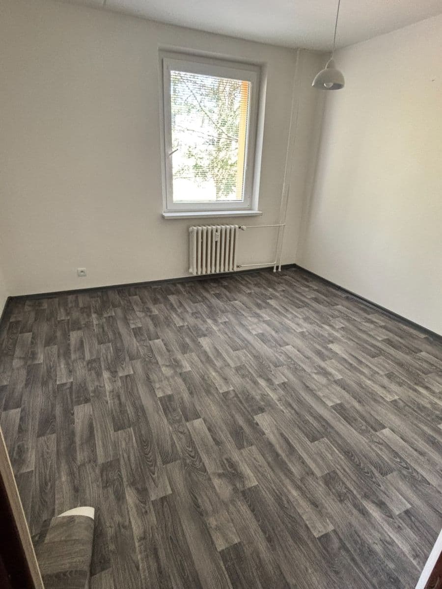 Prenájom bytu 3-izbový 53 m², Štursova, Žďár nad Sázavou, Kraj Vysočina Prenájom bytu 3-izbový 53 m², Štursova, Žďár nad Sázavou, Kraj Vysočina