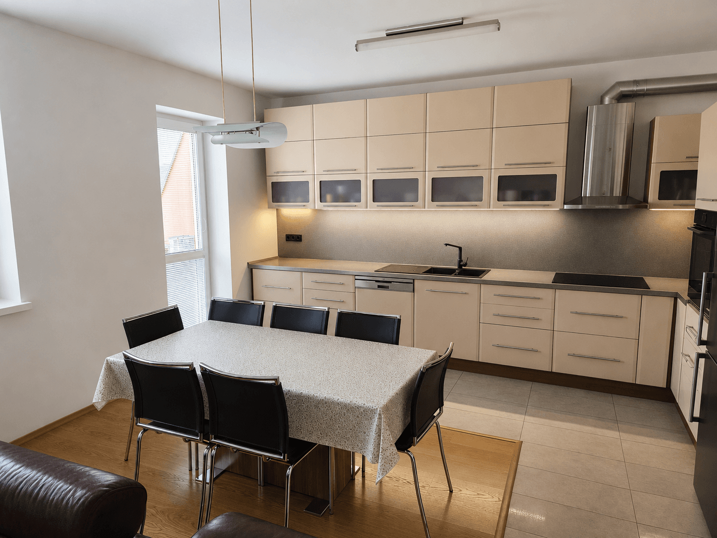 Predaj bytu 5-izbový 180 m², Lužná, Petržalka, Bratislavský kraj Predaj bytu 5-izbový 180 m², Lužná, Petržalka, Bratislavský kraj