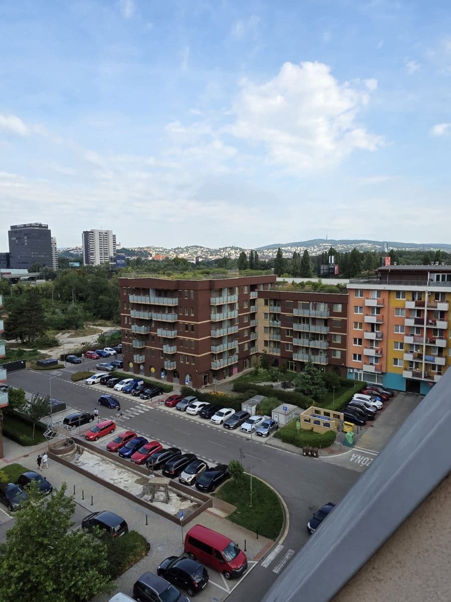 Predaj bytu 5-izbový 180 m², Lužná, Petržalka, Bratislavský kraj Predaj bytu 5-izbový 180 m², Lužná, Petržalka, Bratislavský kraj