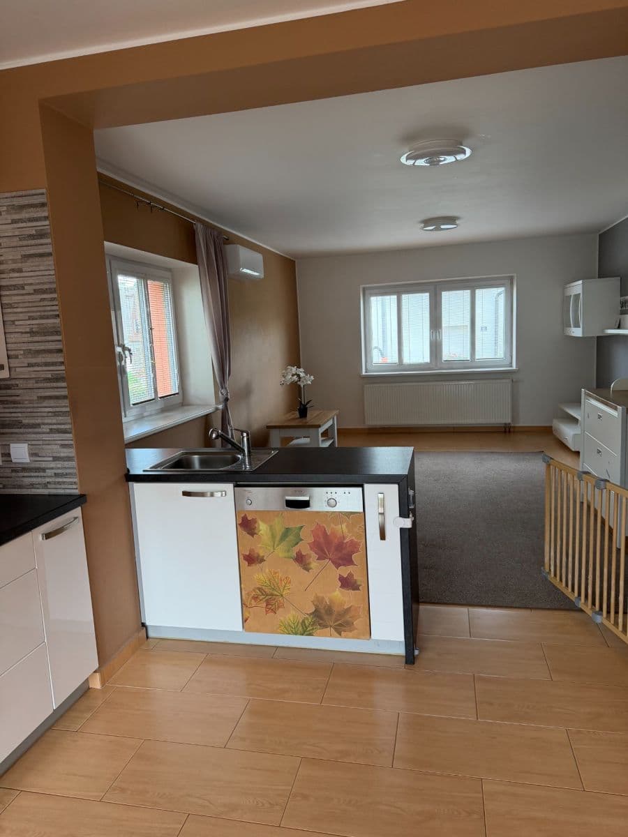 Prenájom domu 160 m², pozemok 285 m², Horova, Bruntál, Moravskoslezský kraj Prenájom domu 160 m², pozemok 285 m², Horova, Bruntál, Moravskoslezský kraj