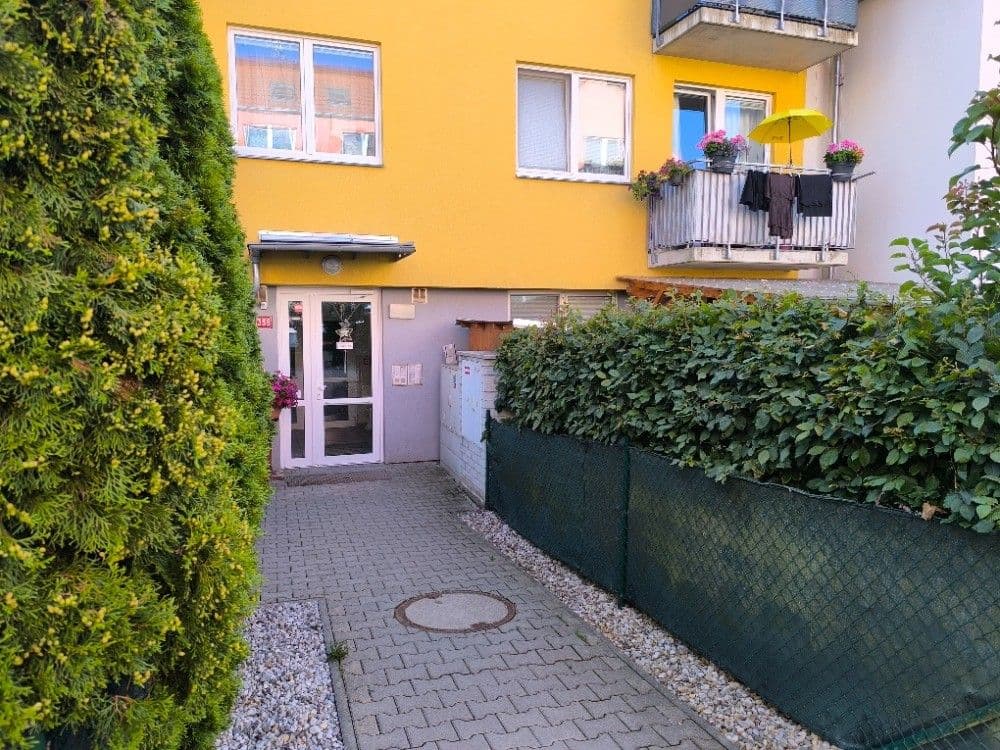 Predaj bytu 2-izbový 40 m², Mirešická, Jinočany, Středočeský kraj Predaj bytu 2-izbový 40 m², Mirešická, Jinočany, Středočeský kraj