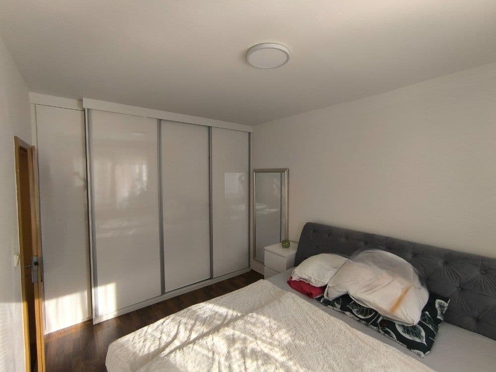 Predaj bytu 2-izbový 40 m², Mirešická, Jinočany, Středočeský kraj Predaj bytu 2-izbový 40 m², Mirešická, Jinočany, Středočeský kraj