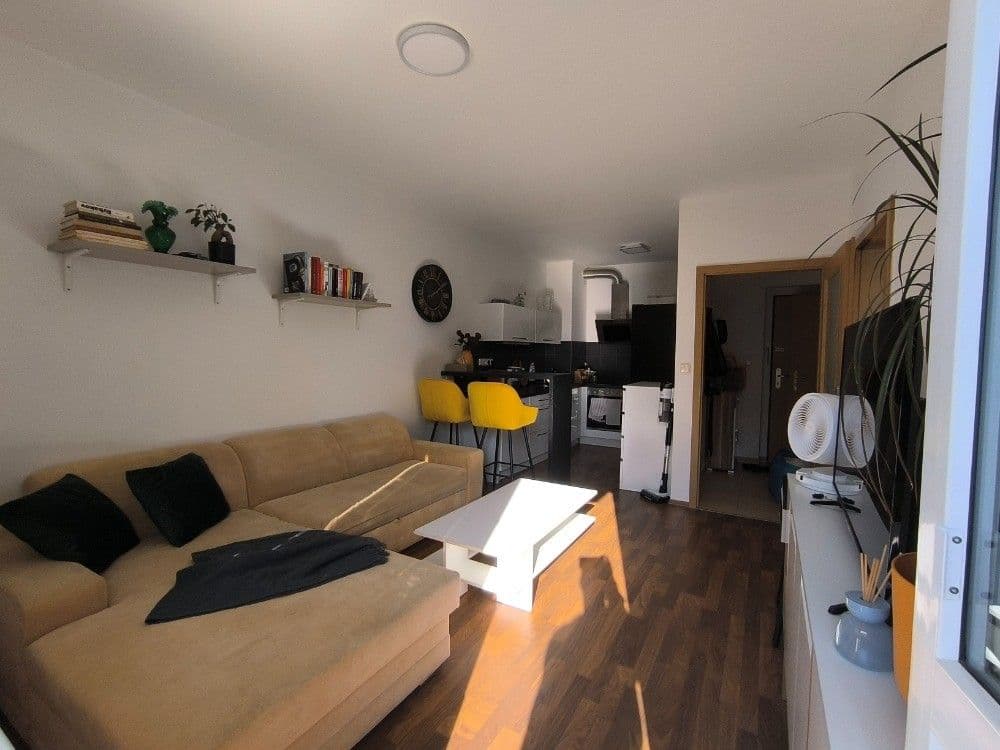 Predaj bytu 2-izbový 40 m², Mirešická, Jinočany, Středočeský kraj Predaj bytu 2-izbový 40 m², Mirešická, Jinočany, Středočeský kraj