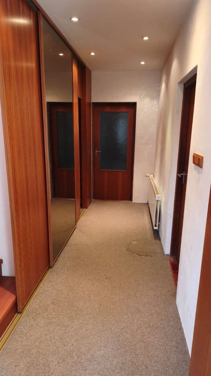 Predaj domu 215 m², pozemok 700 m², Husova, Zeleneč, Středočeský kraj Predaj domu 215 m², pozemok 700 m², Husova, Zeleneč, Středočeský kraj