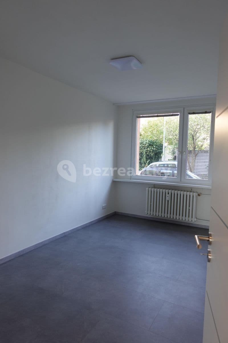 Predaj bytu 3-izbový 75 m², Sněženková, Praha, Praha Predaj bytu 3-izbový 75 m², Sněženková, Praha, Praha