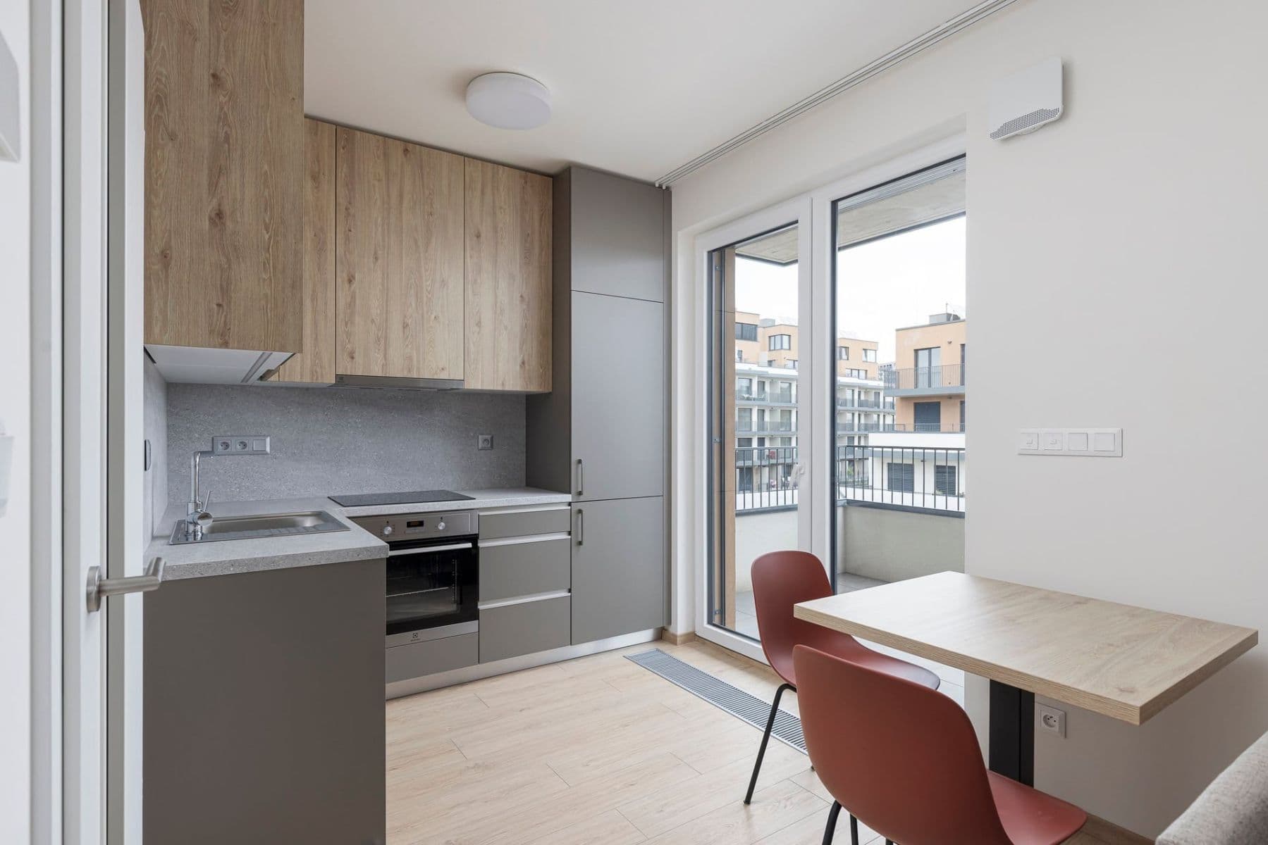 Prenájom bytu 1-izbový 31 m², Haenkeho, Praha, Praha Prenájom bytu 1-izbový 31 m², Haenkeho, Praha, Praha