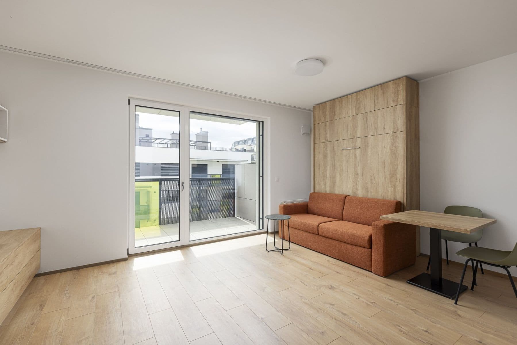 Prenájom bytu 1-izbový 37 m², Nebřenická, Praha, Praha Prenájom bytu 1-izbový 37 m², Nebřenická, Praha, Praha