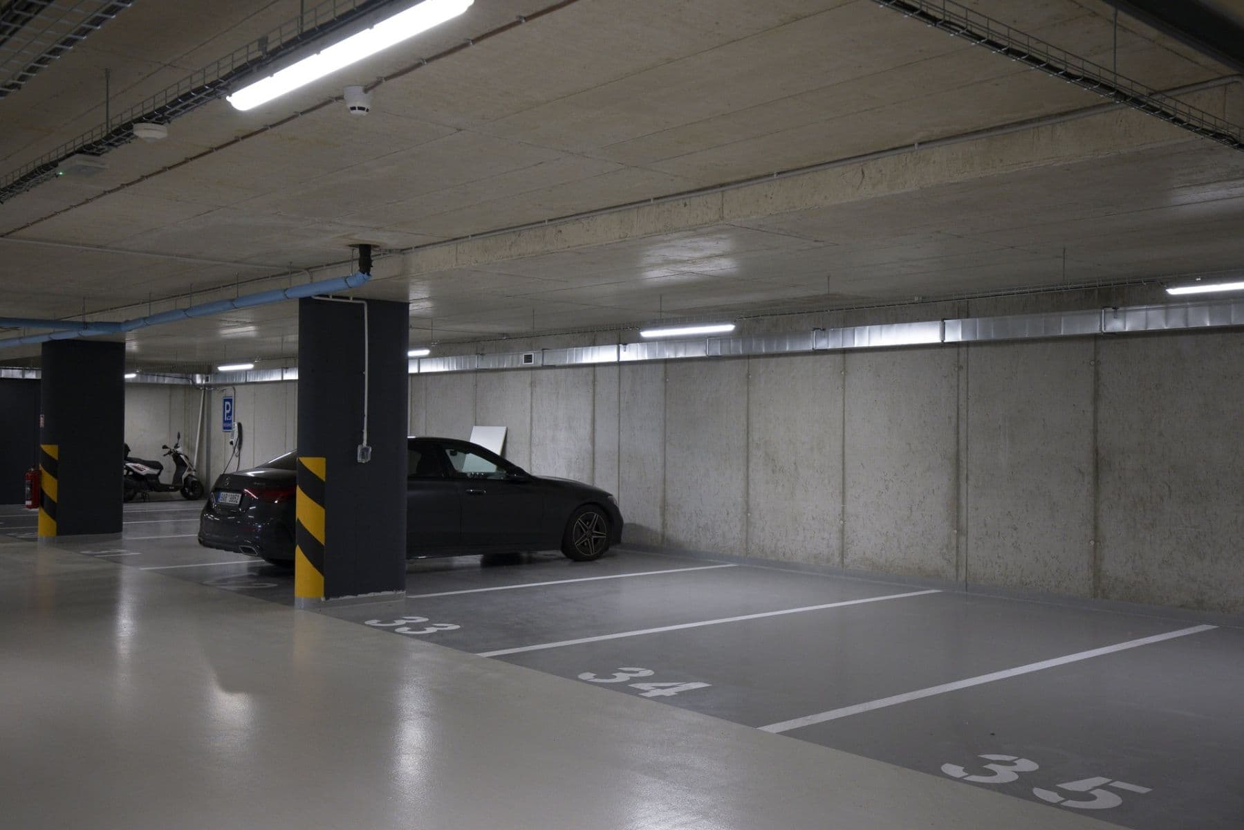Prenájom bytu 1-izbový 37 m², Nebřenická, Praha, Praha Prenájom bytu 1-izbový 37 m², Nebřenická, Praha, Praha