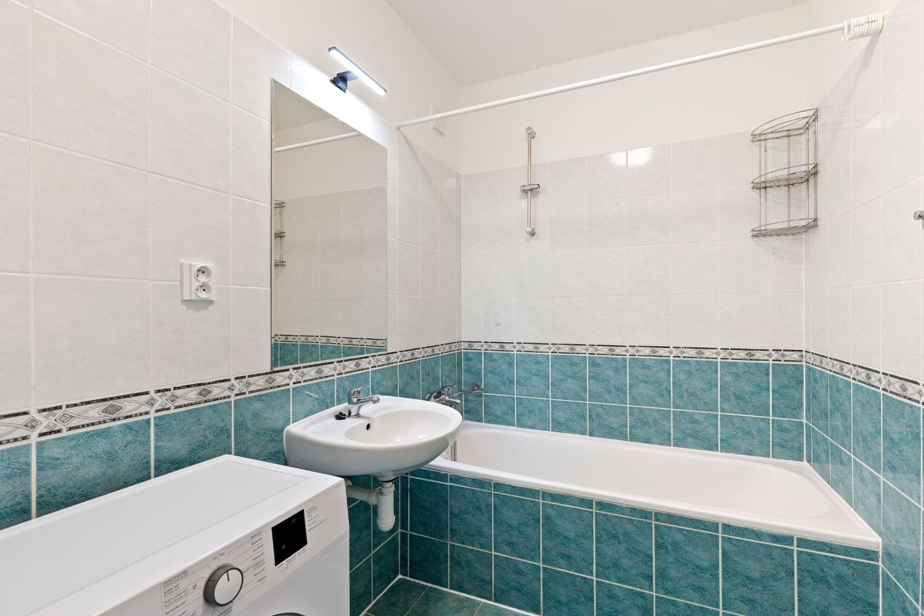 Prenájom bytu 2-izbový 46 m², Hnězdenská, Praha, Praha Prenájom bytu 2-izbový 46 m², Hnězdenská, Praha, Praha