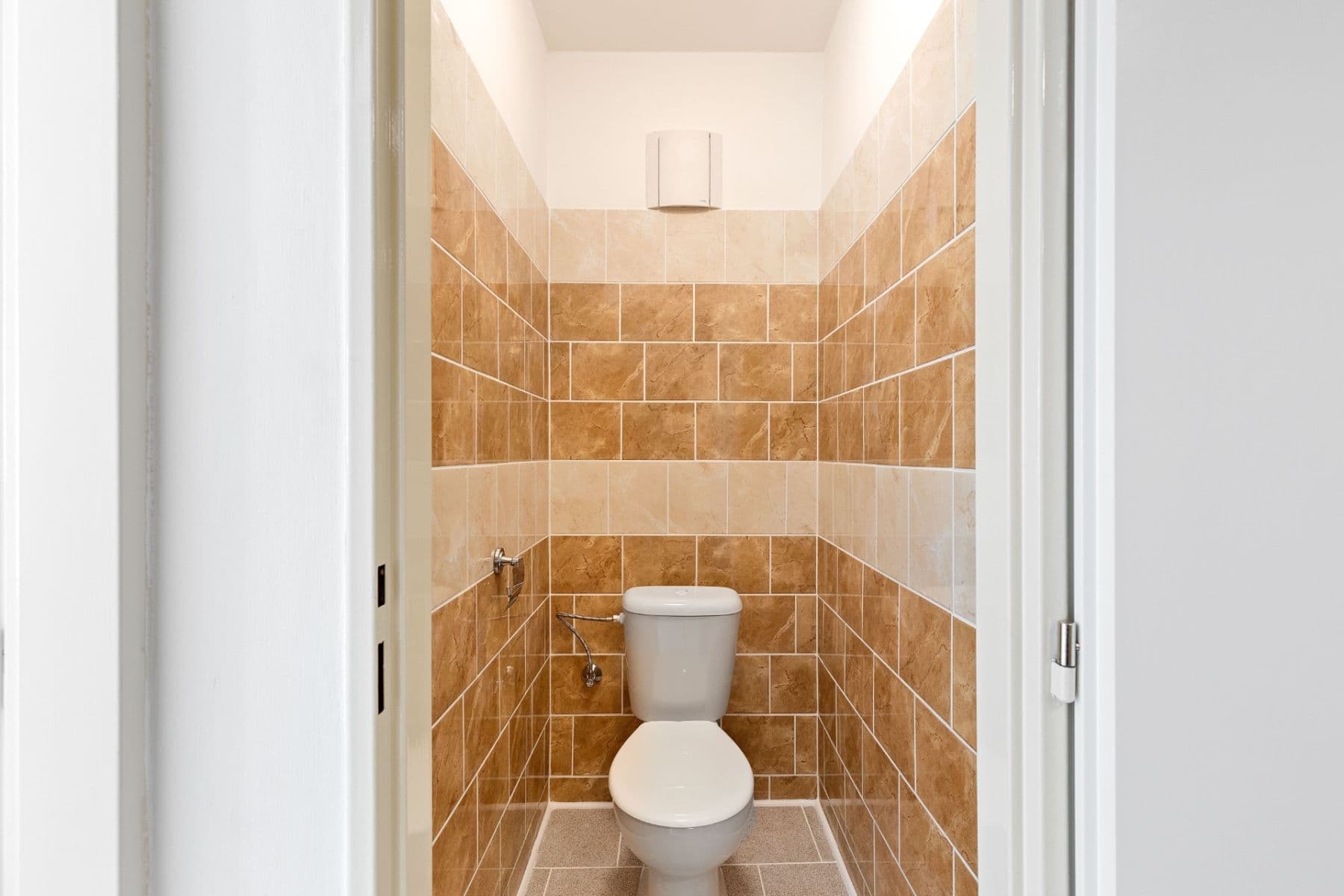 Prenájom bytu 2-izbový 46 m², Hnězdenská, Praha, Praha Prenájom bytu 2-izbový 46 m², Hnězdenská, Praha, Praha